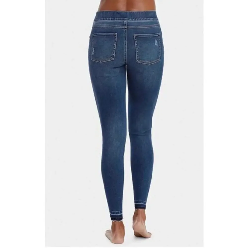 SPANX‎ Distressed Ankle Skinny Jeans in Medium Wash Size Small
